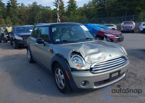 2010 Mini Cooper из США, поврежденный, VIN WMWMF3C52ATZ22906